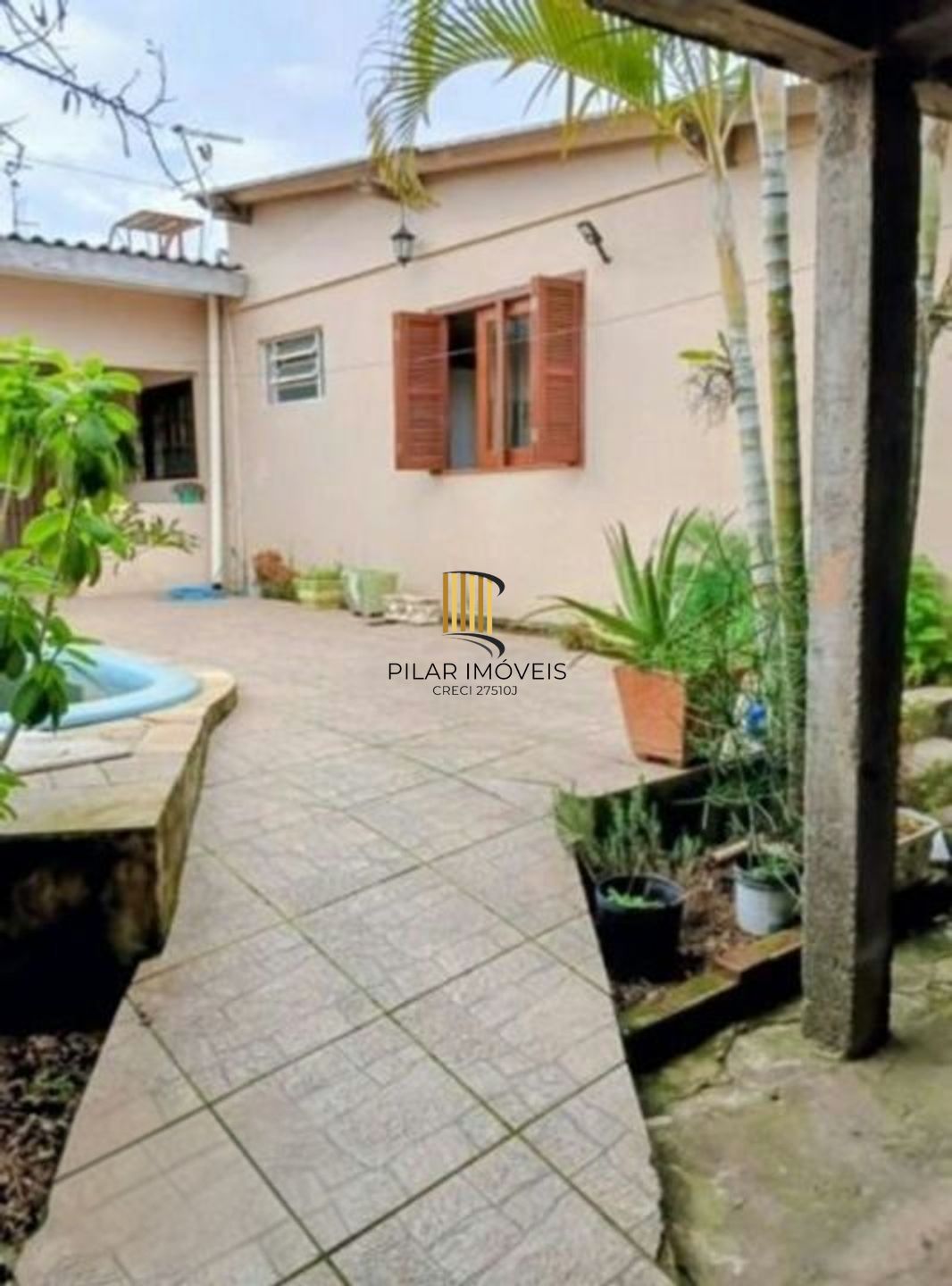 Casa de 4 Dormitórios e 2 vagas de Garagem em Gravataí.