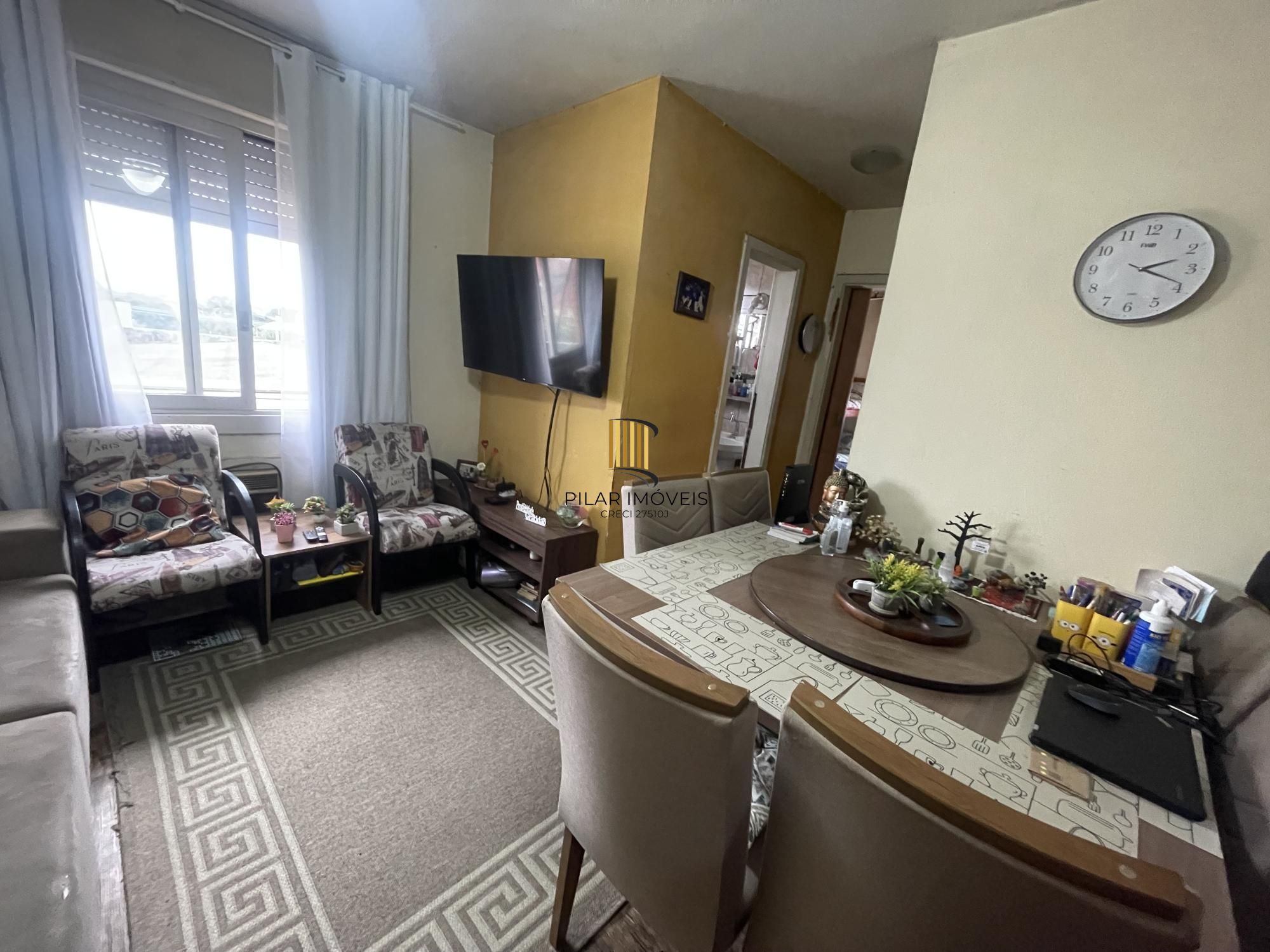 Apartamento com 66 m2 localizado na Rua Abaeté no Bairro Sarandi