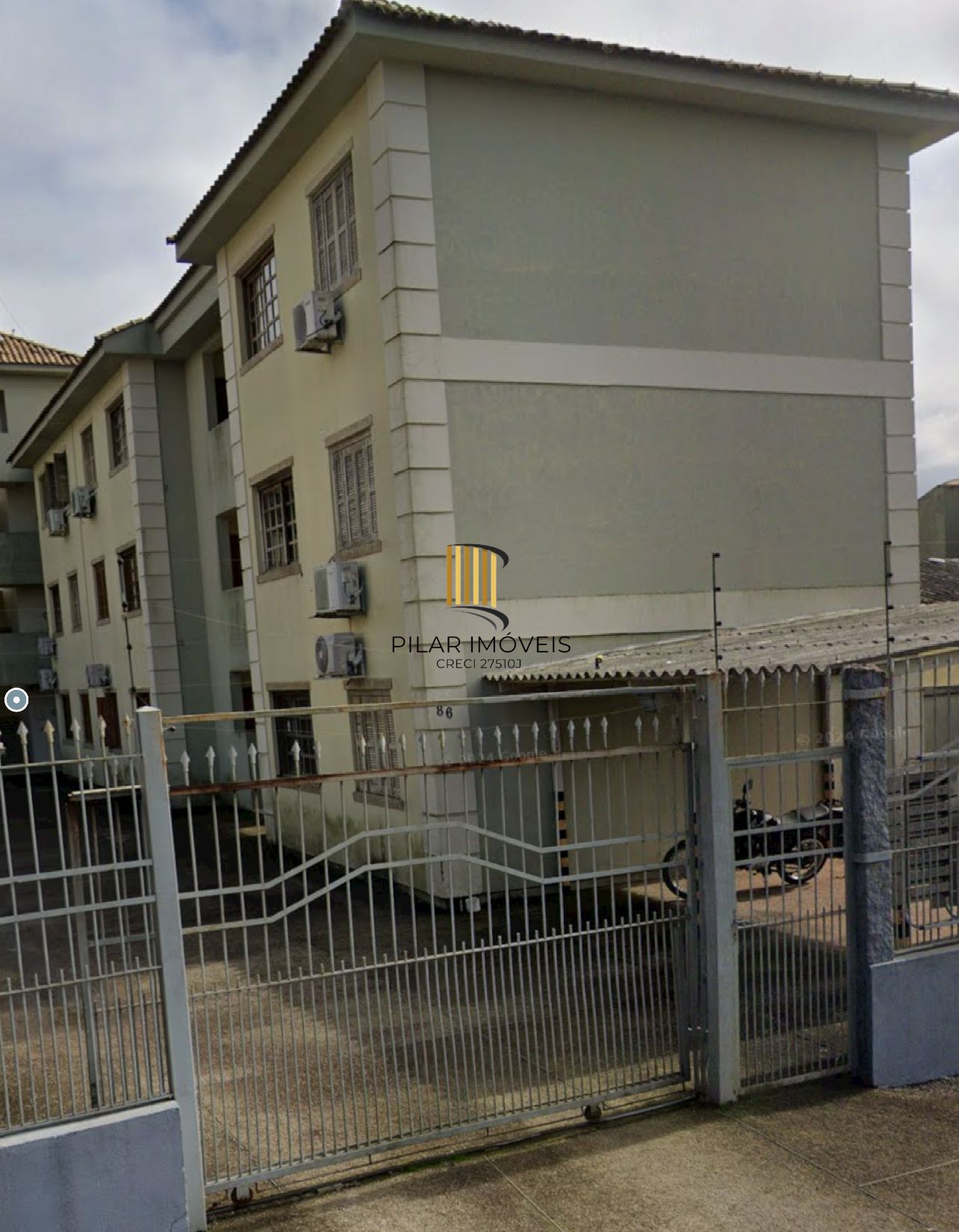 Apartamento de 2 quartos no segundo andar semi mobiliado em Gravataí