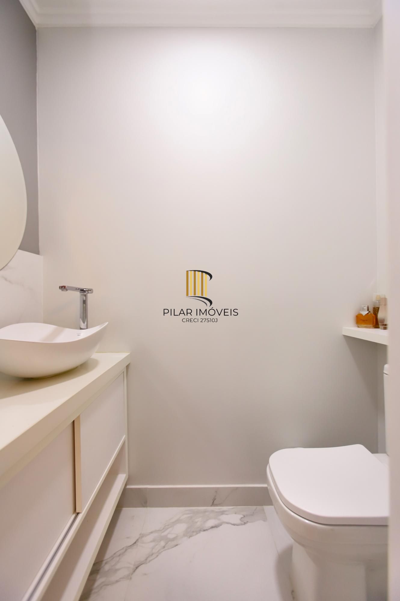 Cobertura com 3 dormitórios e 2 vagas no Bairro Santana