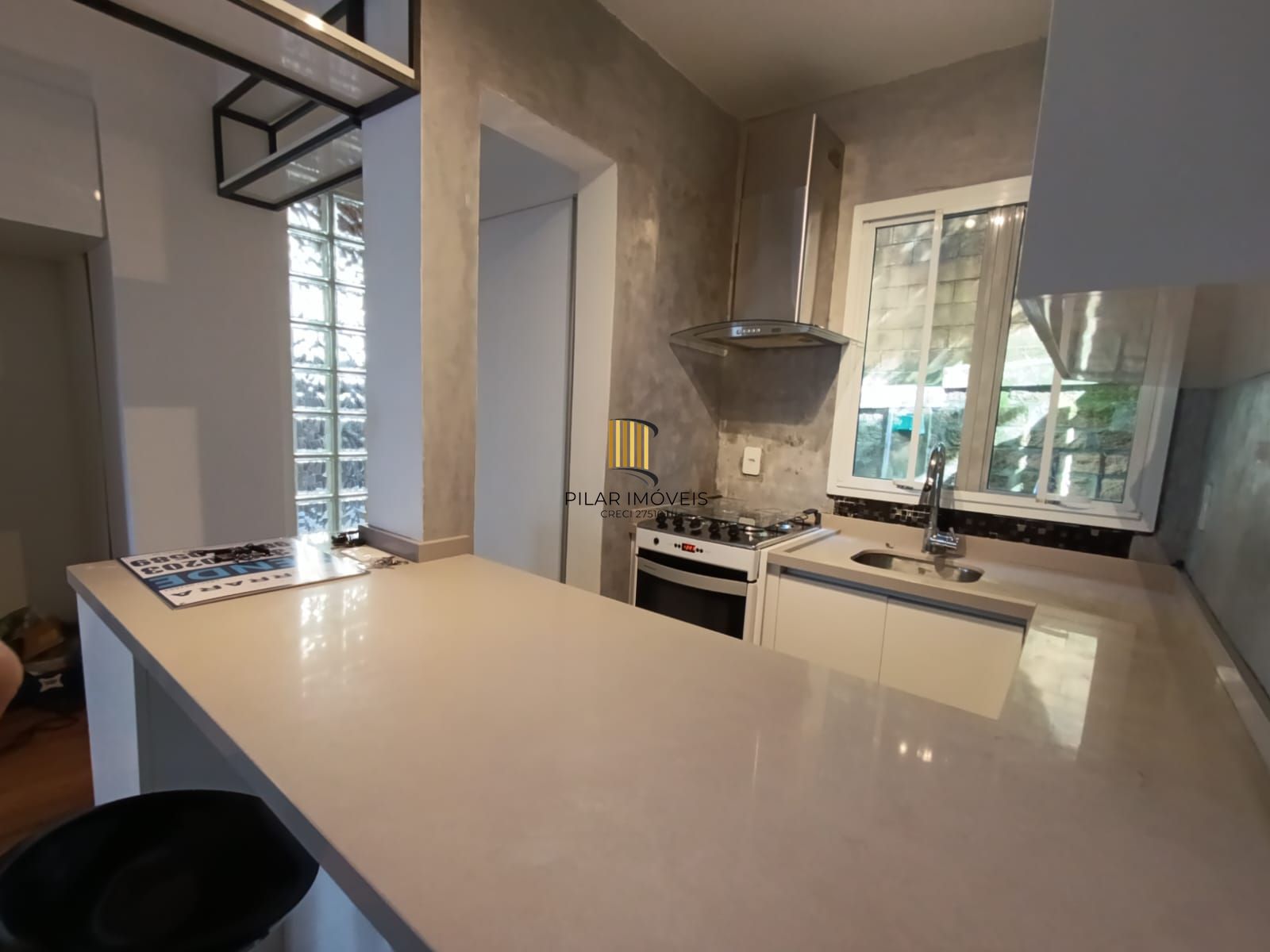 Casa em condomínio de 3 quartos, suíte e 2 vagas no bairro Mário Quintana