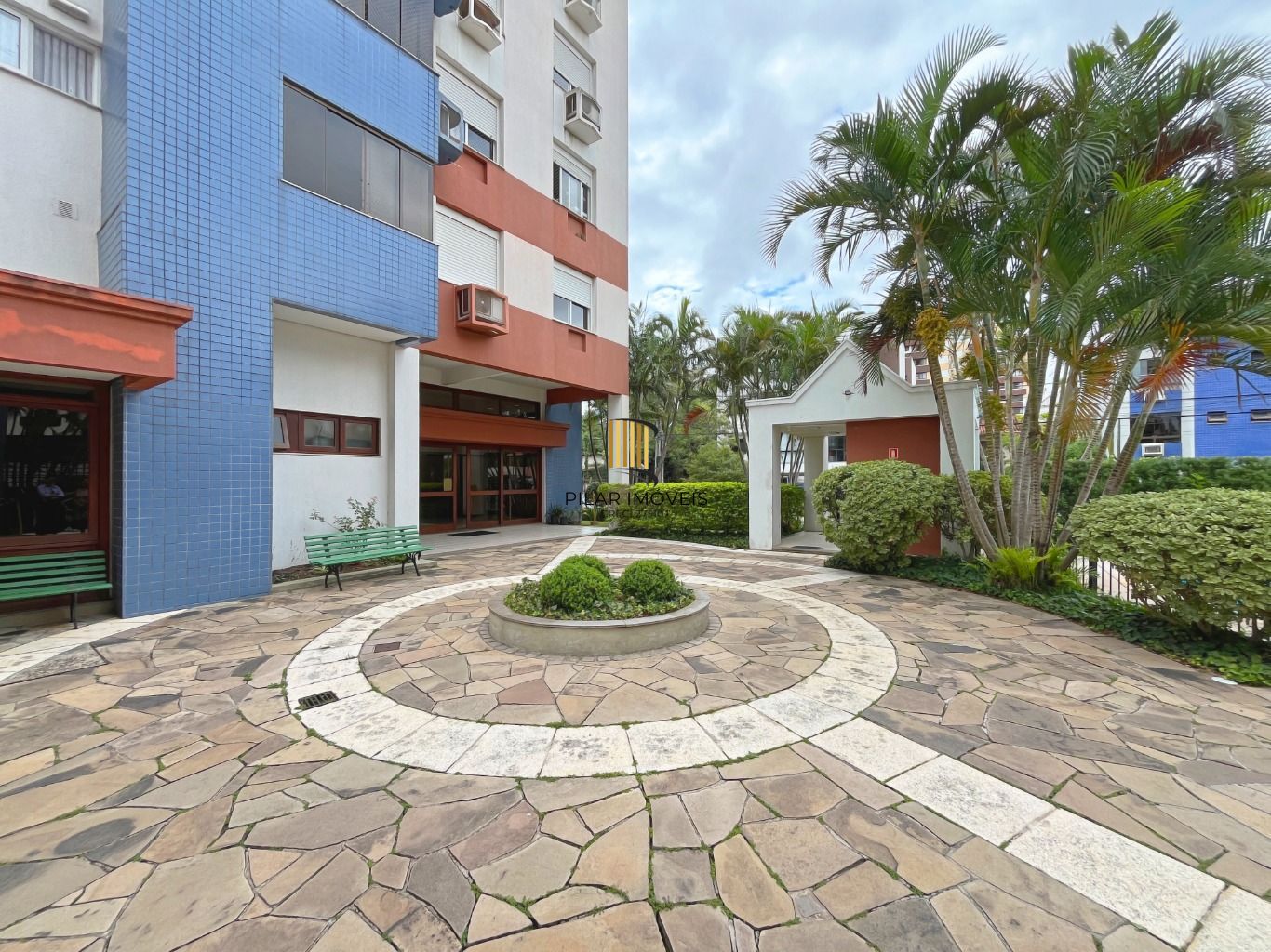 Apartamento com 3 Quartos, 1 suite e 1 vaga à Venda no bairro Tristeza.