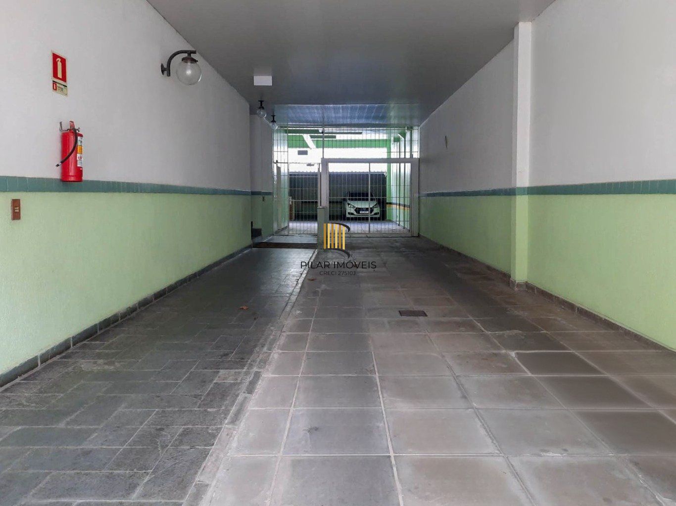 Apartamento com 1 quarto e 1 vaga de garagem no Bairro Cristo Redentor