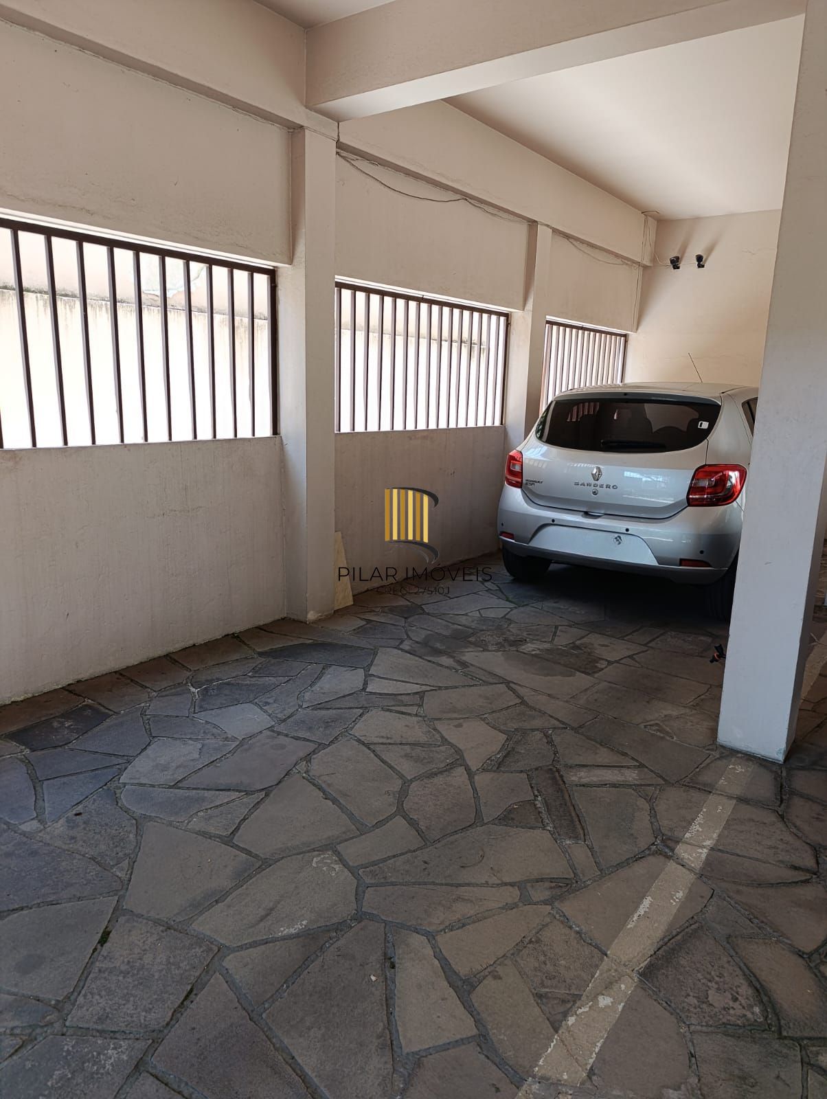 Apartamentosemi mobiliado de 2 dormitórios, 1 vaga no bairro Partenon