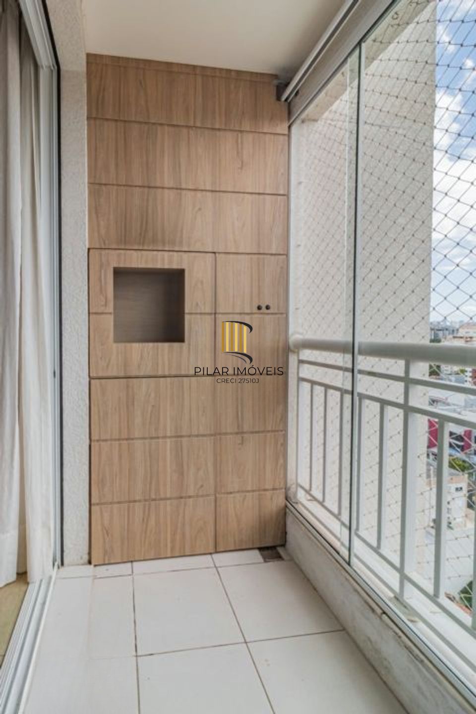 Apartamento de 3 quartos, suíte, elevador e 2 vagas no bairro Vila Ipiranga