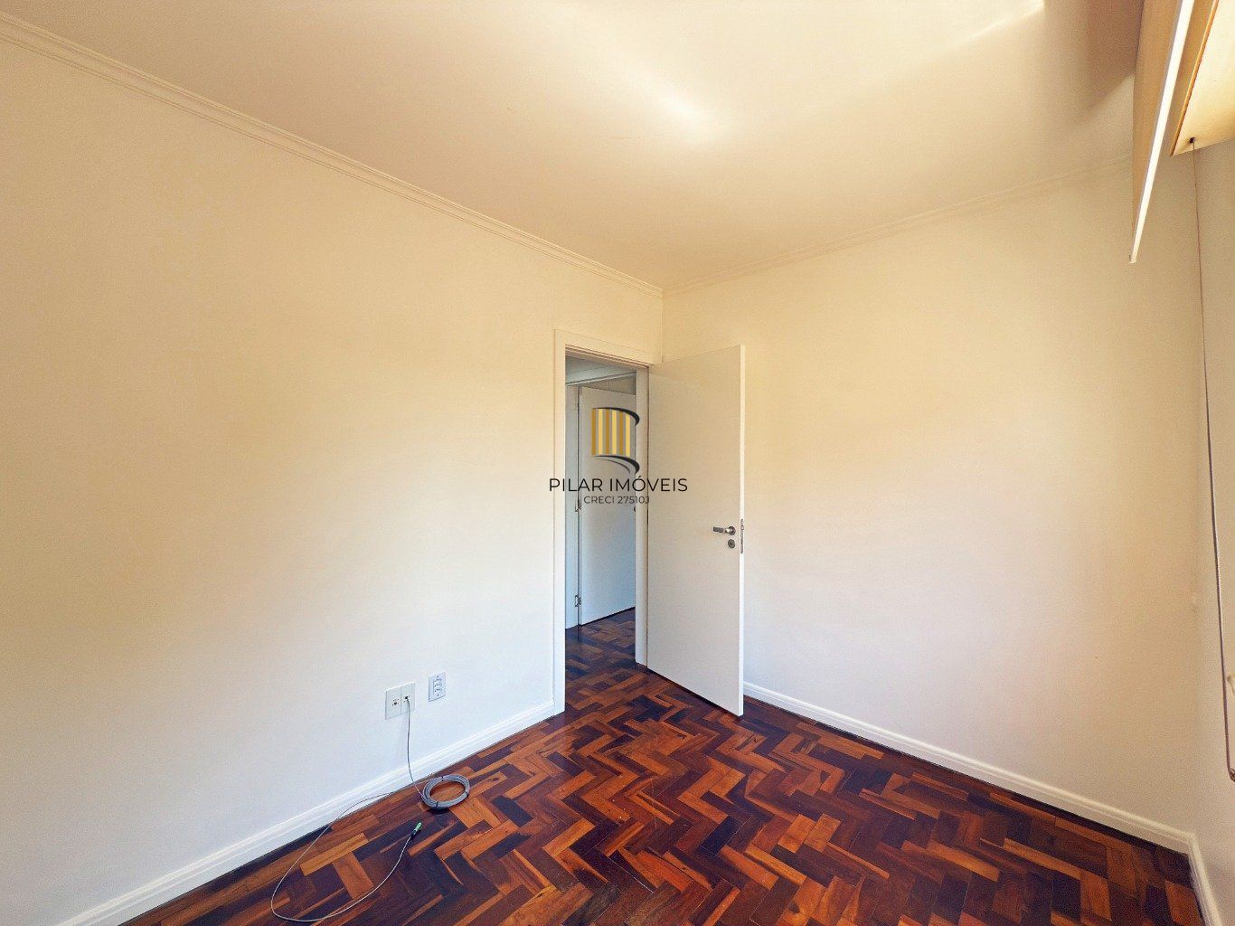 Apartamento com 2 quartos e 1 vaga a venda no bairro Passo da Areia