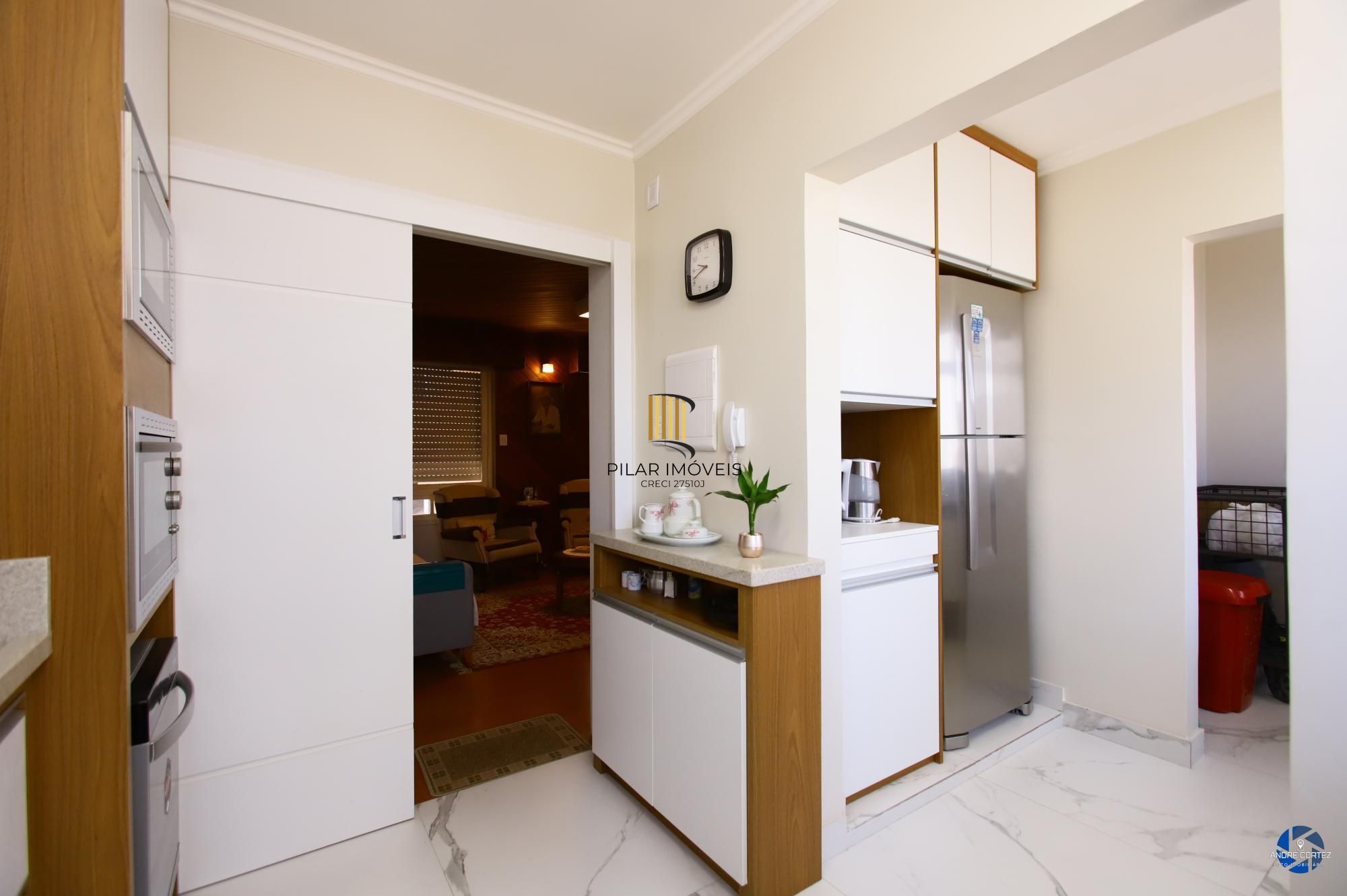 Cobertura com 3 dormitórios e 2 vagas no Bairro Santana