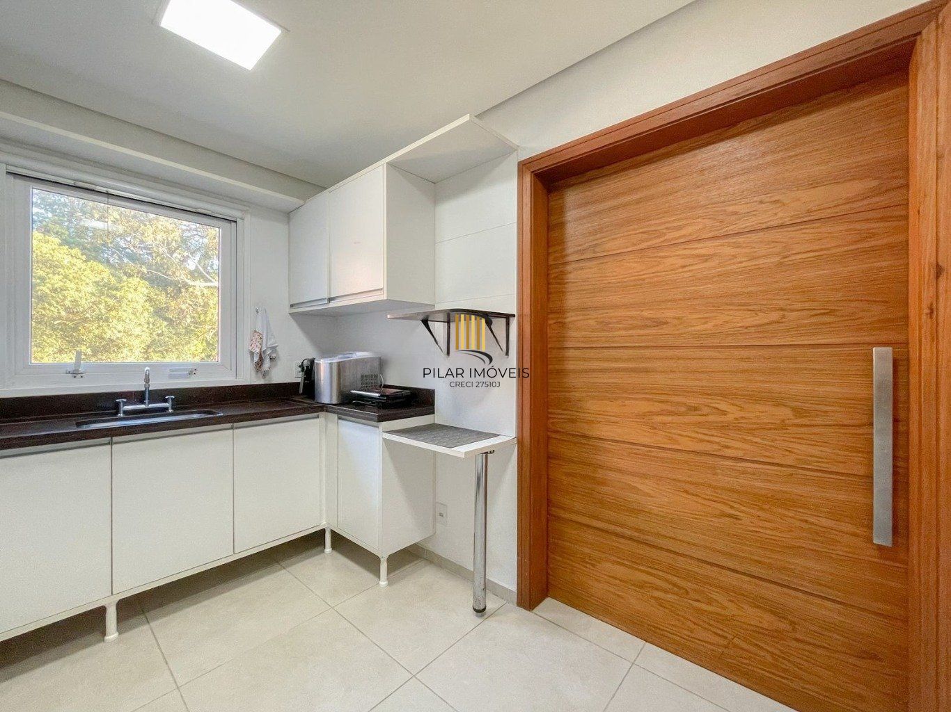 Casa com 4 quartos e 339m² à venda em Santa Tereza, Porto Alegre.