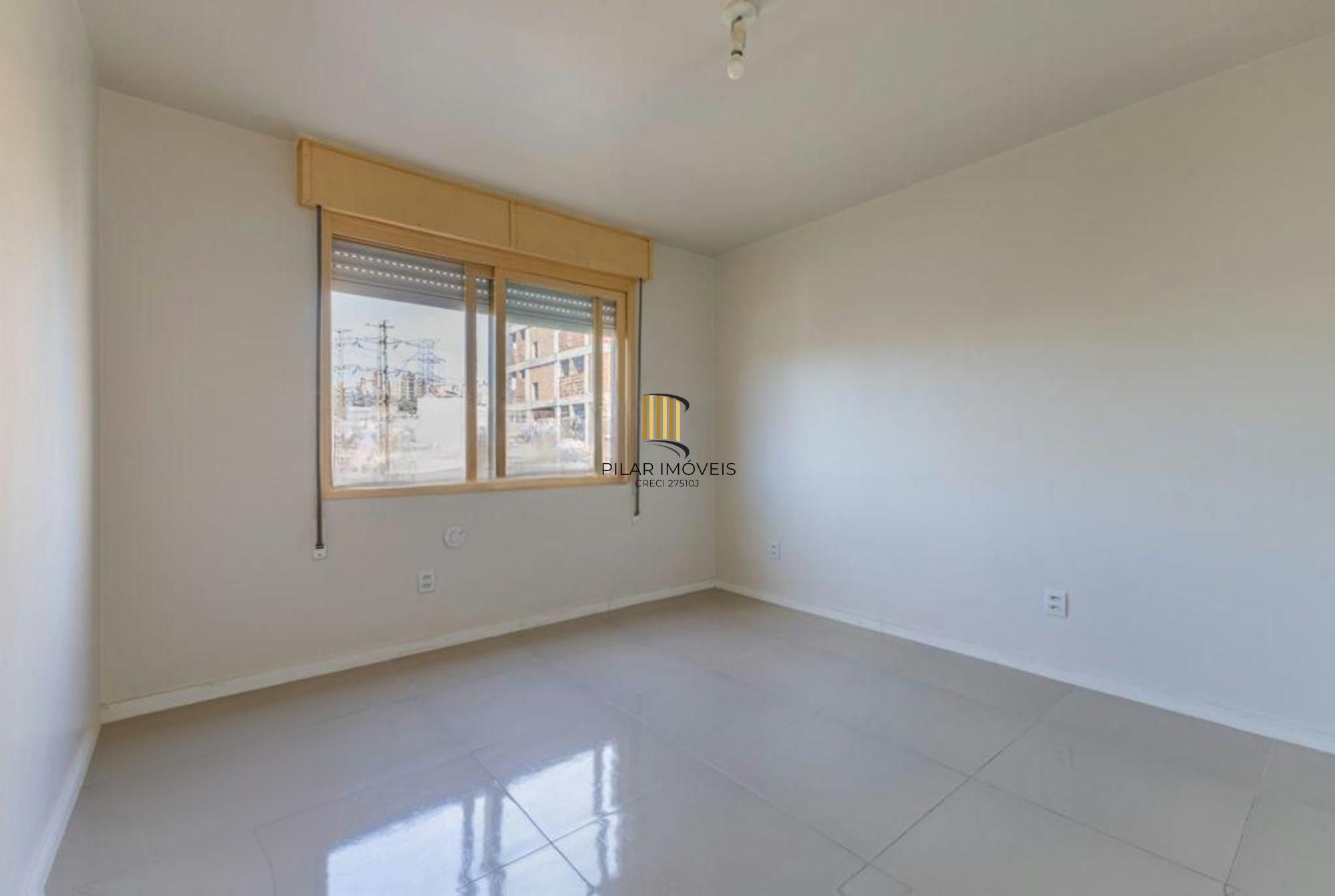 Apartamento com 2 quartos, vaga coberta e sol da manha no bairro Santana