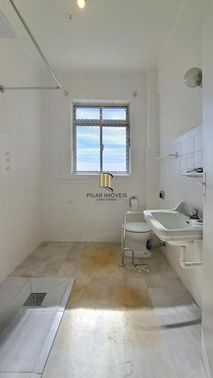 Apartamento 3 Dormitórios, 123m², Último Andar com Vista para o Guaíba