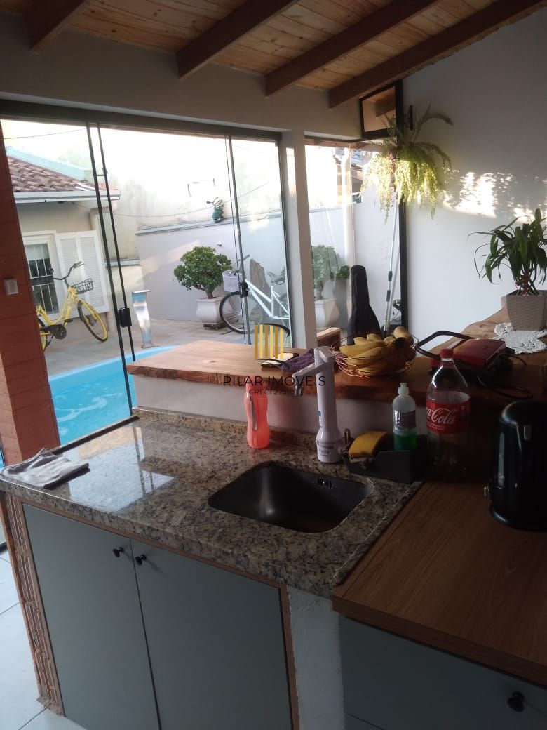 casa de 3 dormitórios no Porto Verde Porto Alegre