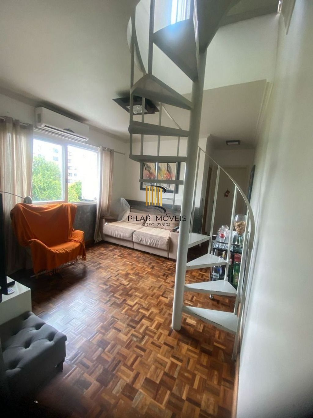 Cobertura à venda com 2 quartos, 121 m² e 1 vaga escriturada no Cristal.
