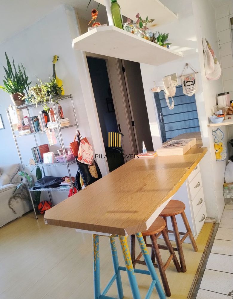 Apartamento 2 dormitórios, 1 vaga e elevador no Sarandi.