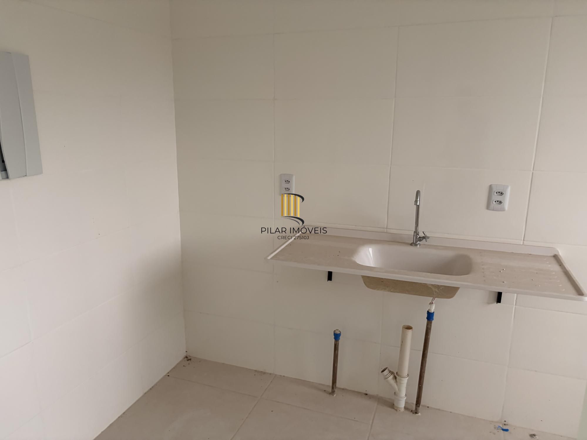 Apartamento 02 quartos no Bairro Alto Petrópolis e 01 vaga de garagem