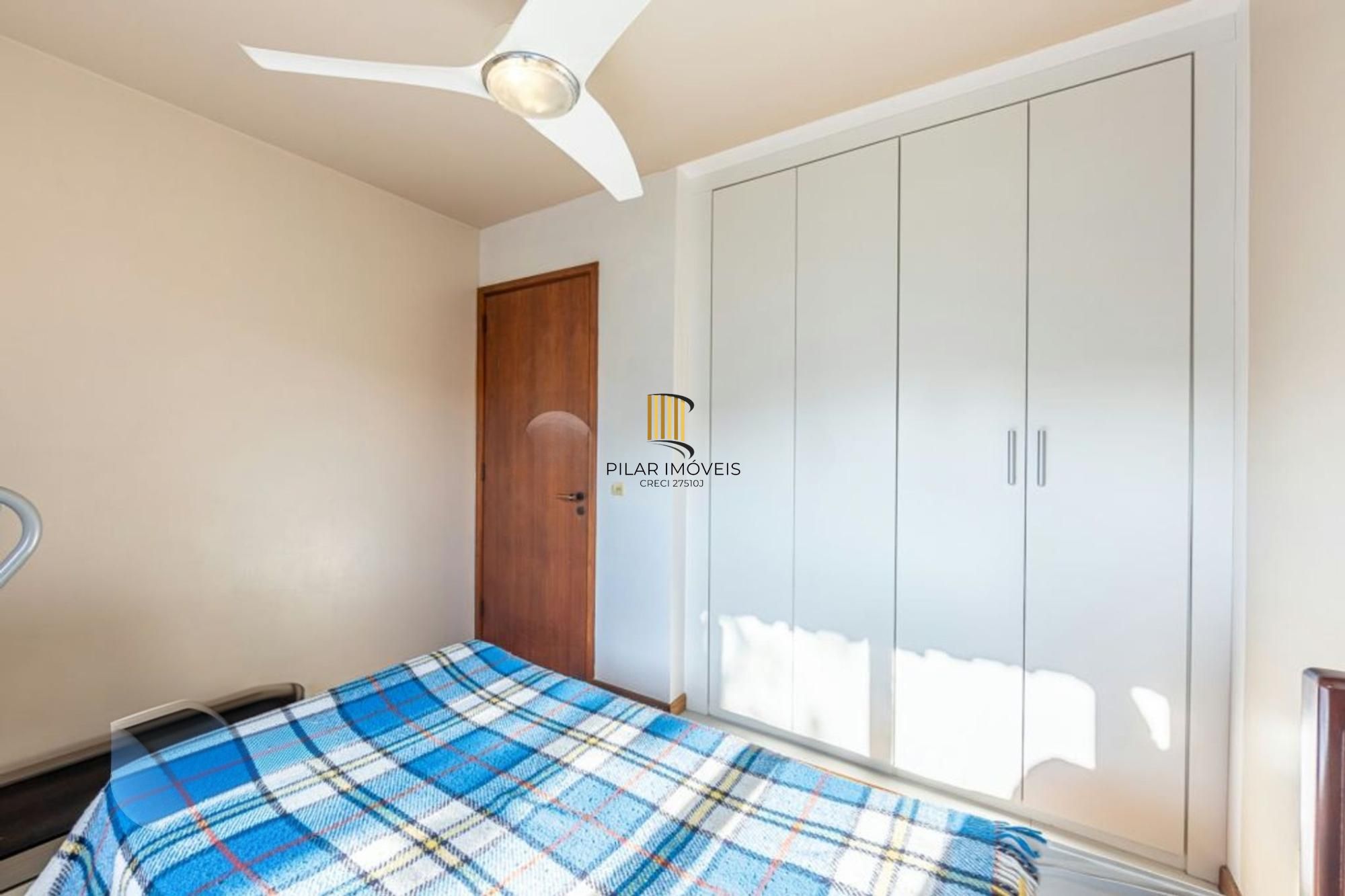 Casa com 4 Quartos, 4 banheiros, 4 vagas e 300 m² á venda  Chácara Das Pedras.