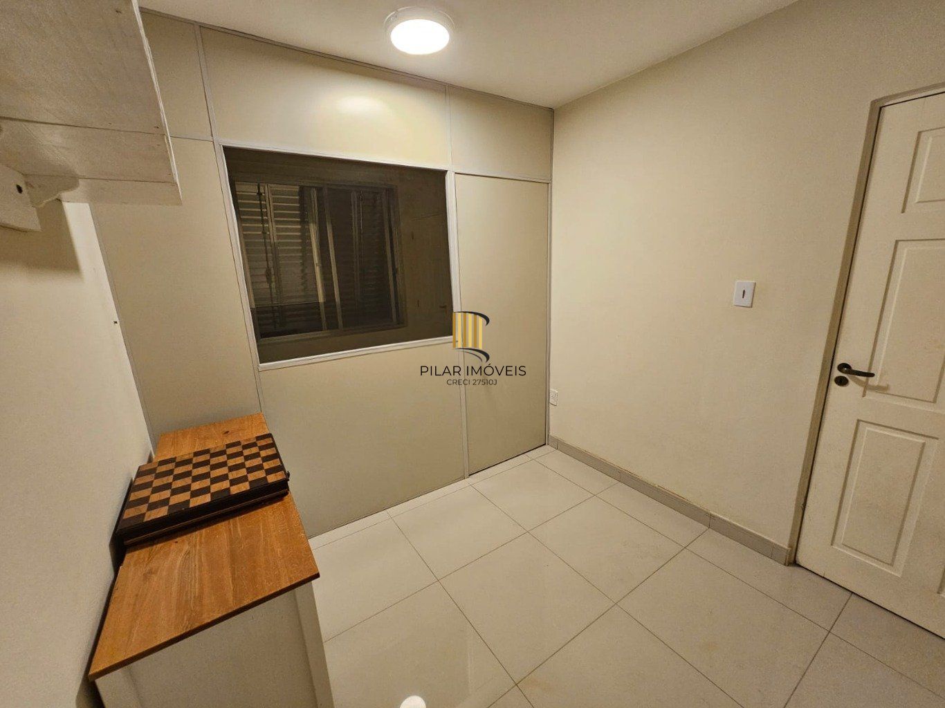 Apartamento de 2 quartos, 1 vaga, portaria 24 horas no bairro Higienópolis.