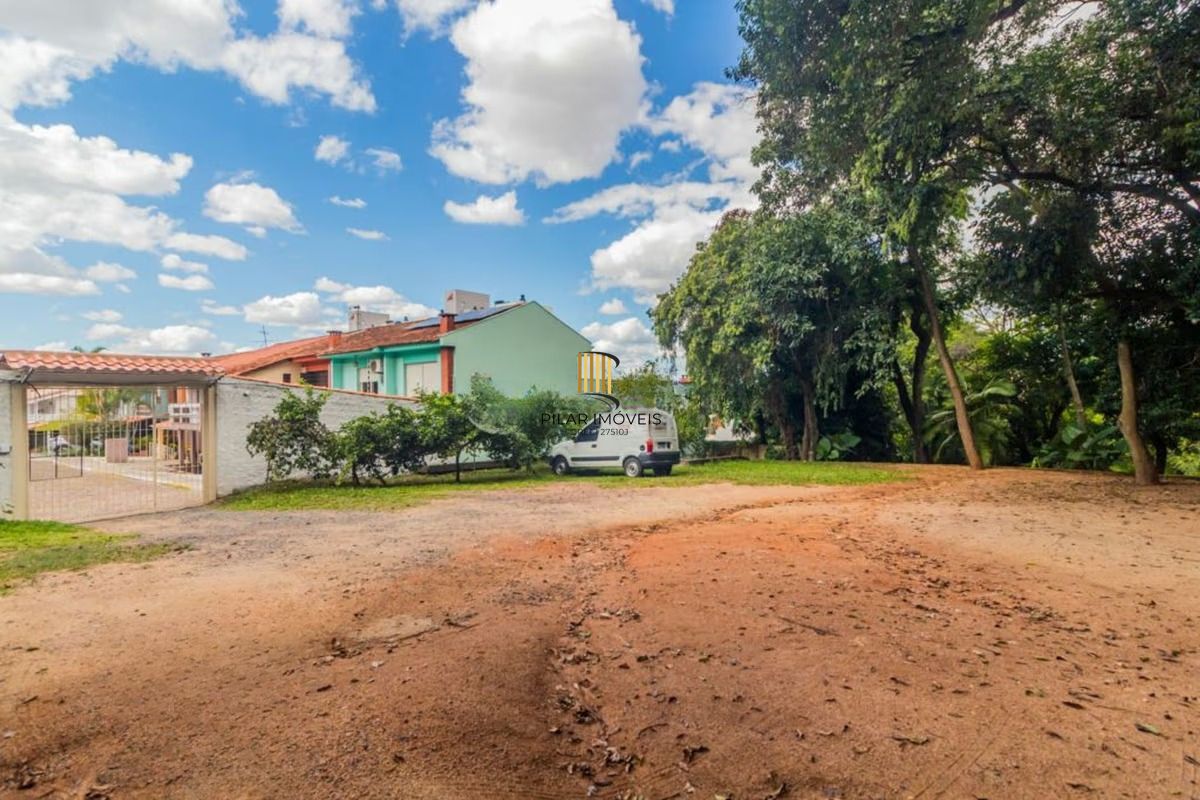 Casa em condomínio 4 dormitórios com piscina e energia solar no Santo Antonio