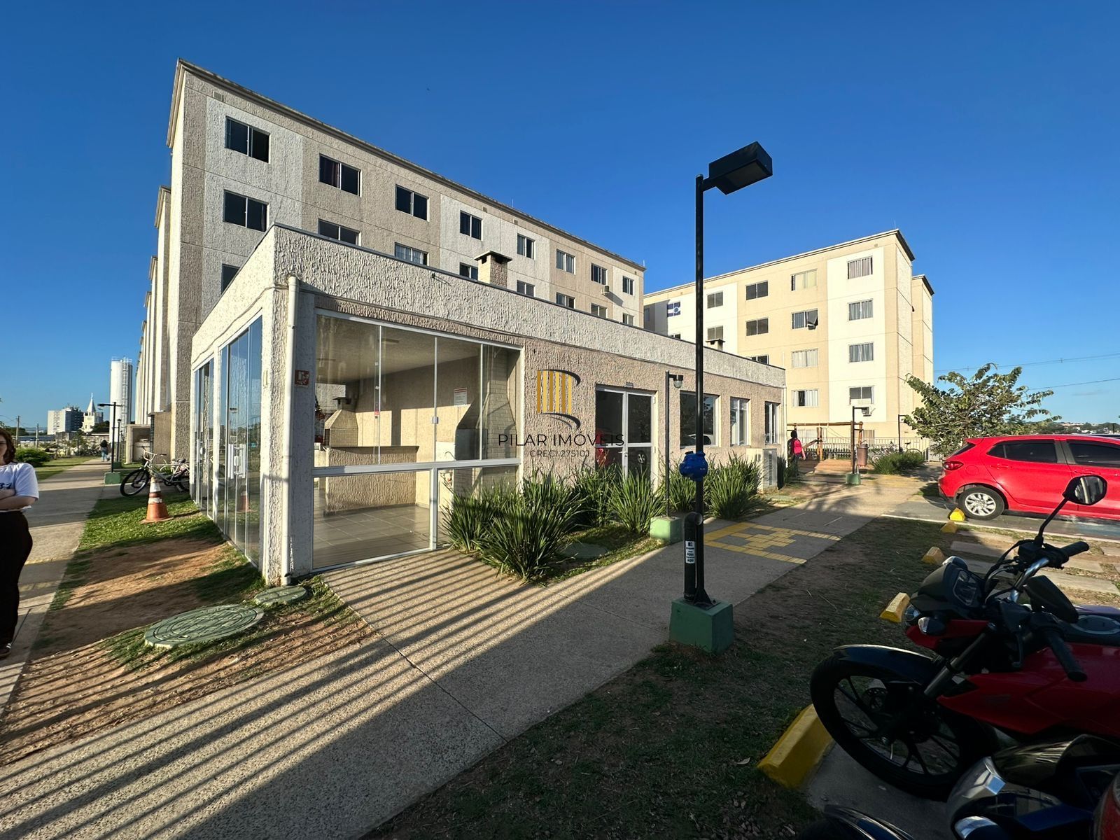 Apartamento 2 dormitórios com 1 vaga Bairro Rubem Berta Porto Alegre - Pilar Imóveis