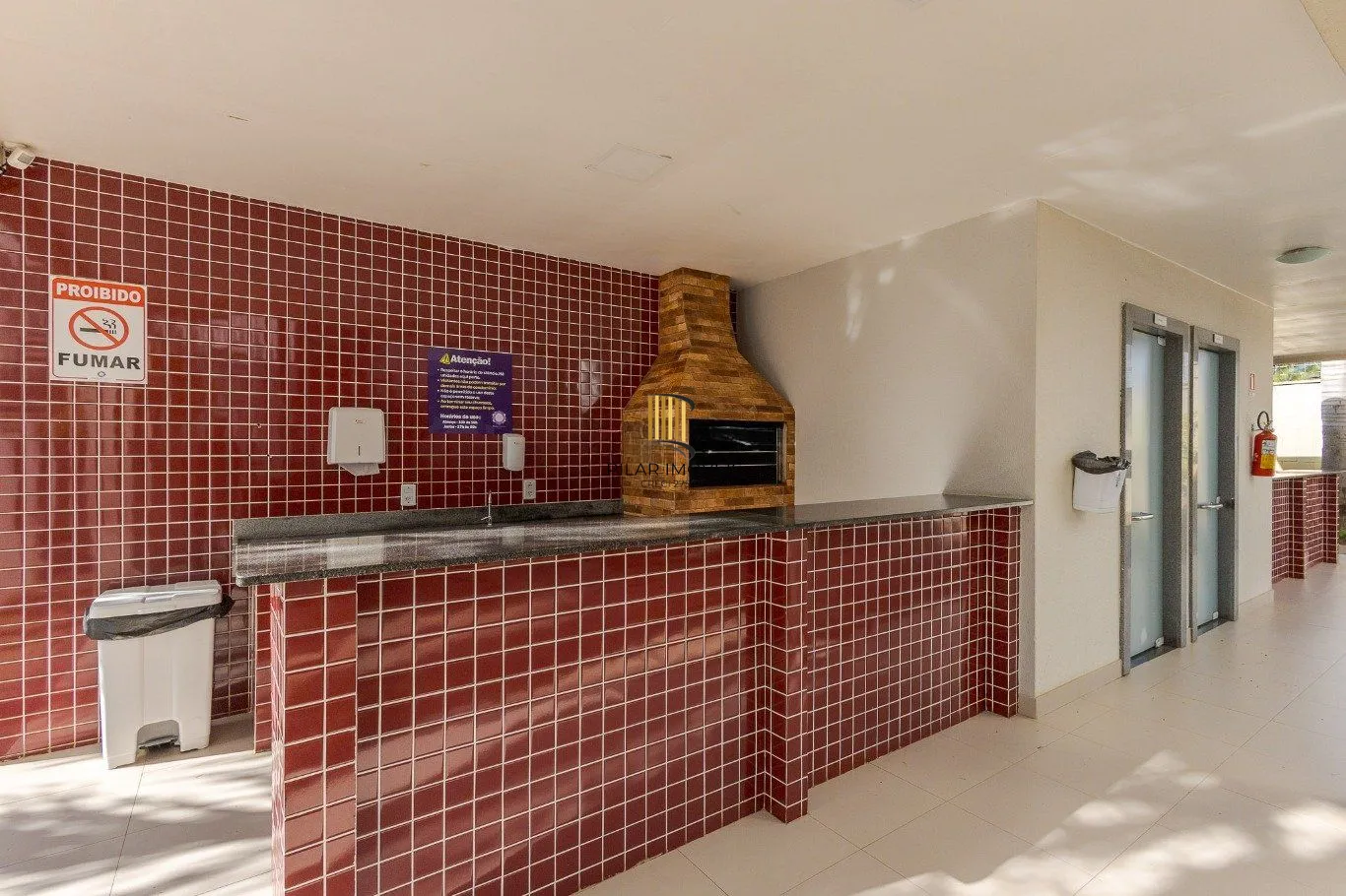 Apartamento de 2 dormitórios e 1 vaga de garagem em Canoas.
