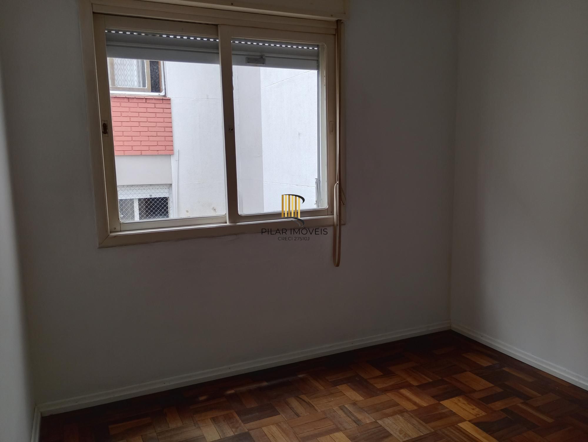Apartamento à venda com 2 Dormitórios vaga no bairro Petropolis