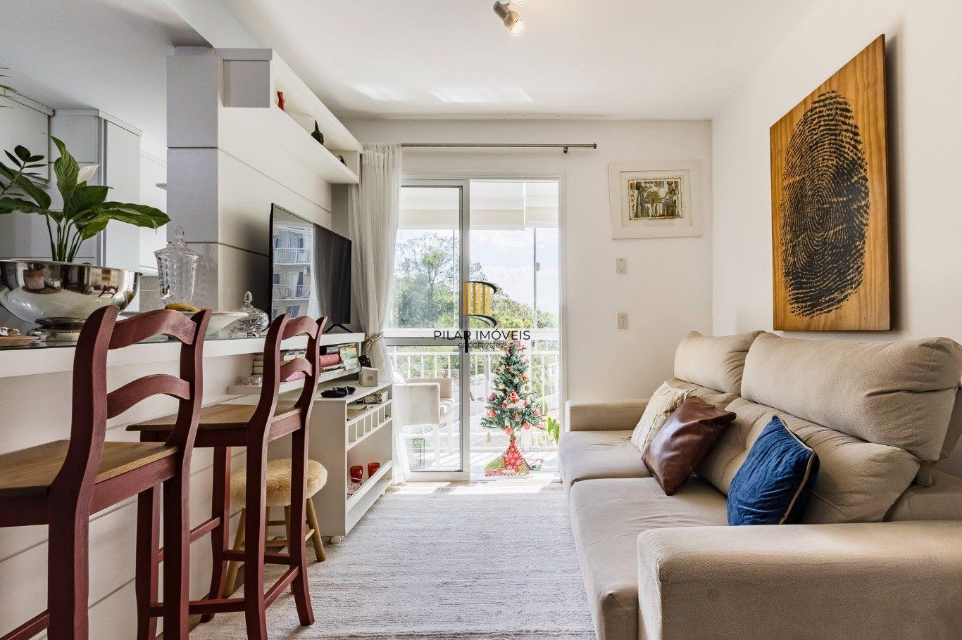 Apartamento 2 Dormitórios com Suíte, elevador e 2 Vagas no Alto Petrópolis