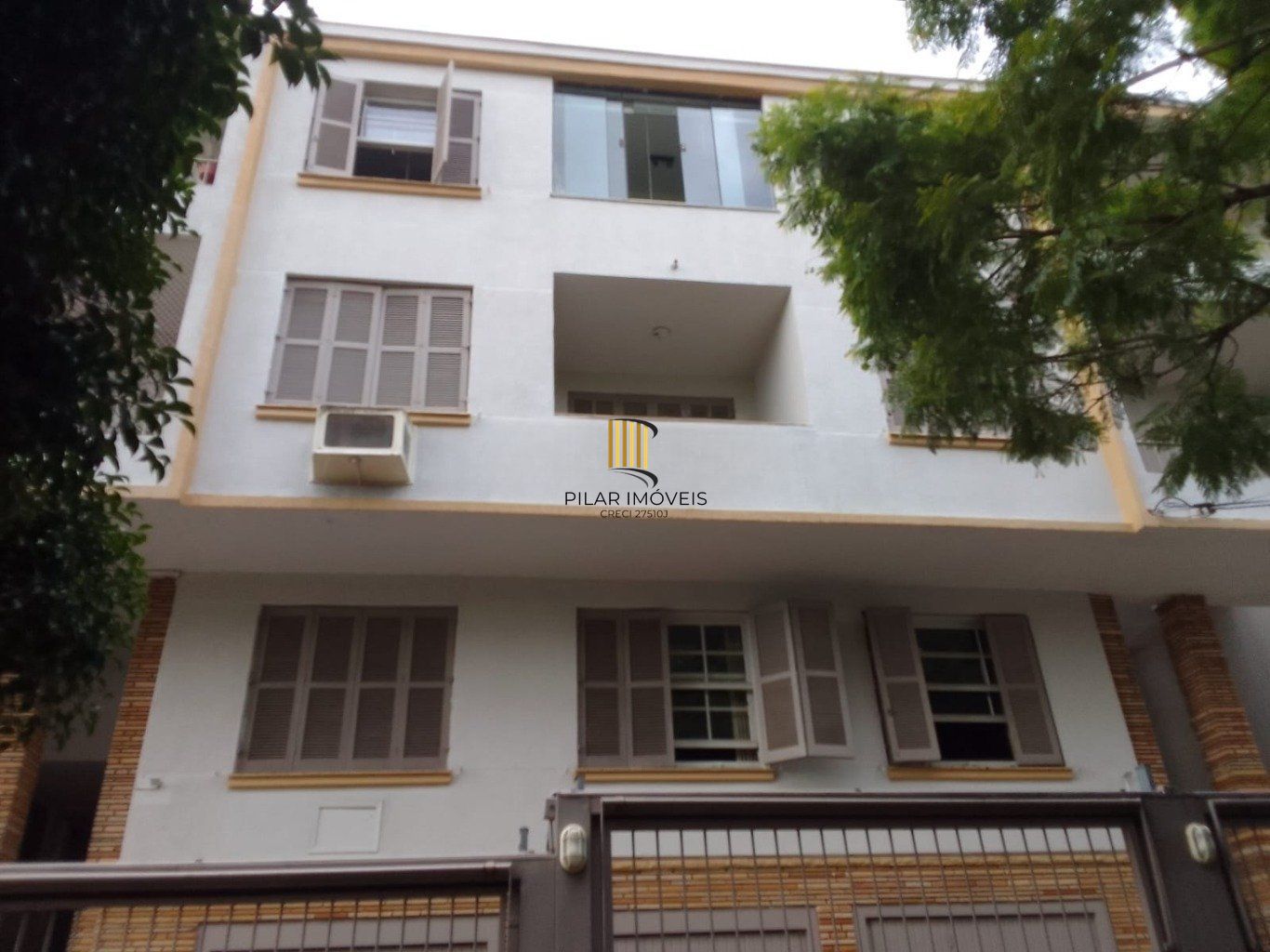 Apartamento de 2 dormitórios no Bairro petropolis em Porto Alegre.