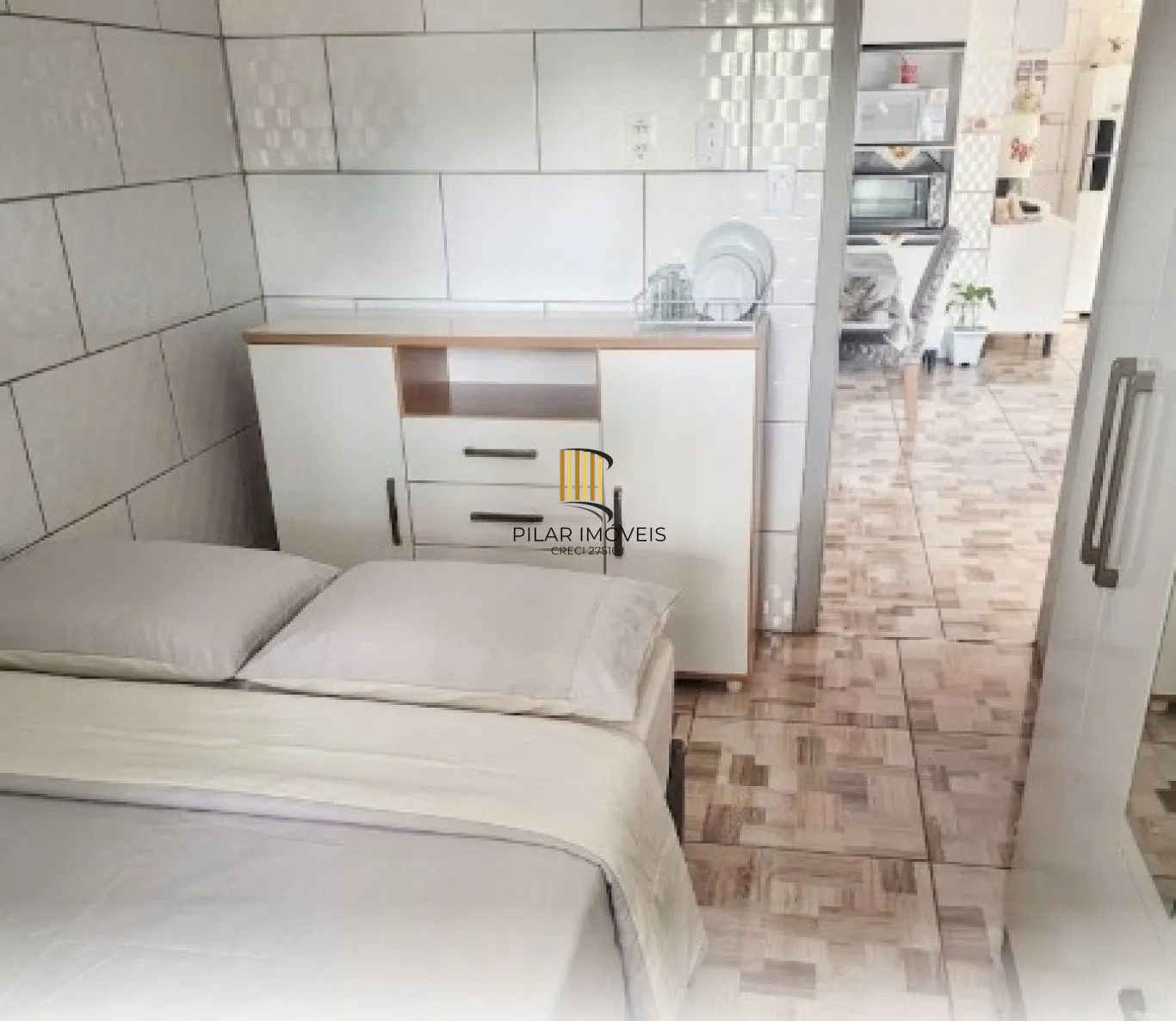 Casa de 3 dormitórios e 2 vagas de garagem em Canoas.
