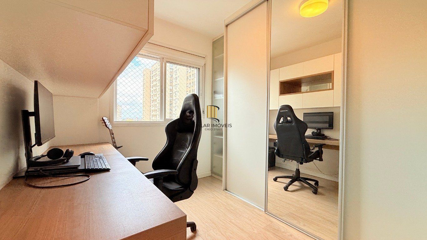 Apartamento 2 dormitórios, 1 suíte, 2 vaga, elevador no  Passo da Areia