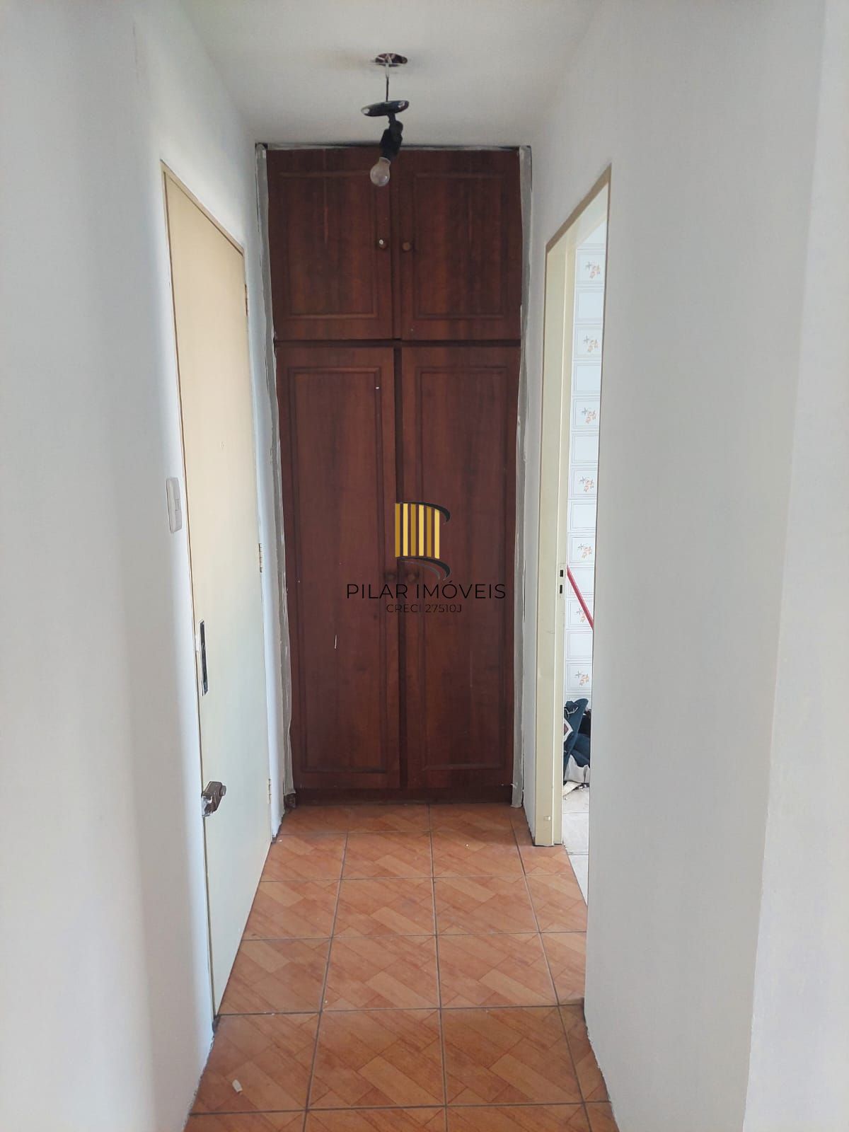 Kitnet / JK / Studio, 1 dormitórios, 31 m², em Humaitá