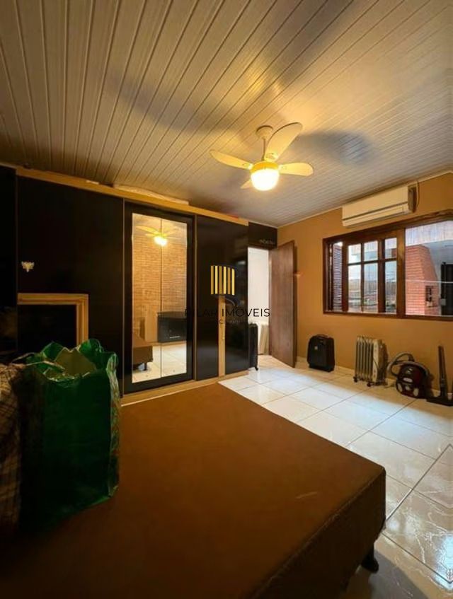 Casa de 3 dormitórios e 1 vaga de garagem em cachoeirinha.