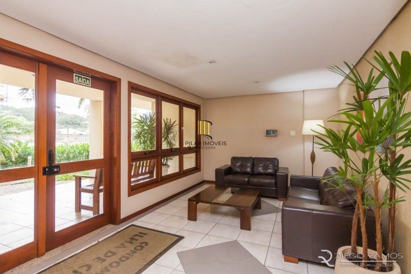 Apartamento 2 Dormitórios com Sacada, Garagem e Vista – Bairro Partenon
