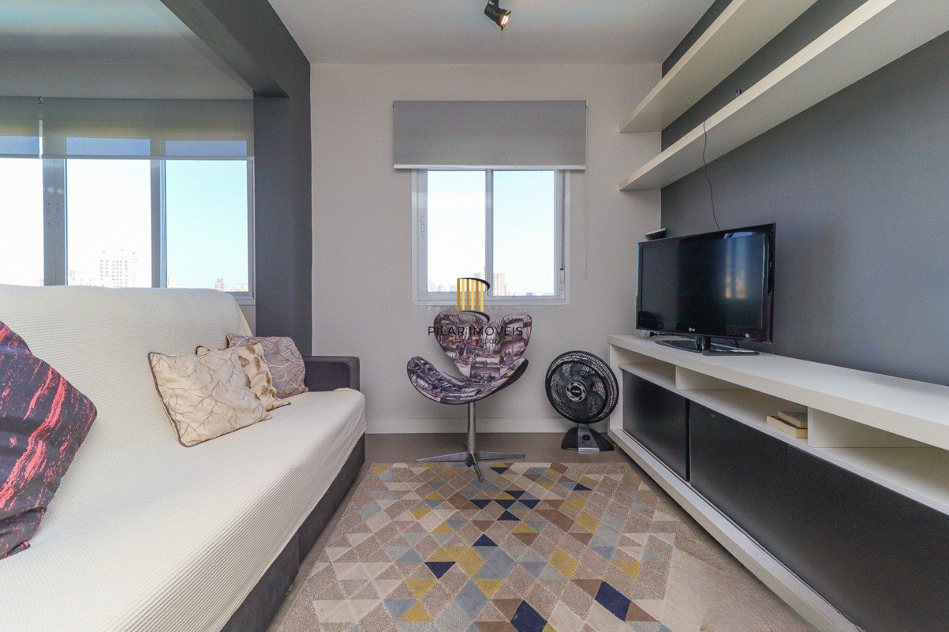 Apartamento de 3 dormitórios e 1 vaga de garagem no bairro Azenha/Porto Alegre.
