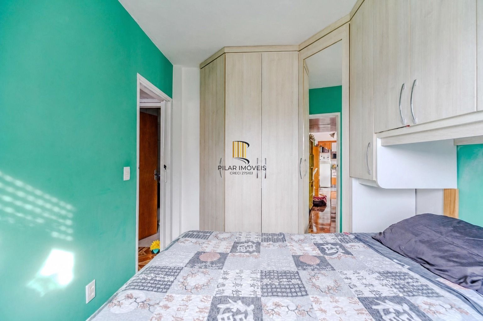 Apartamento de 2 dormitórios, semi mobiliado e 47m² no bairro Camaquã.