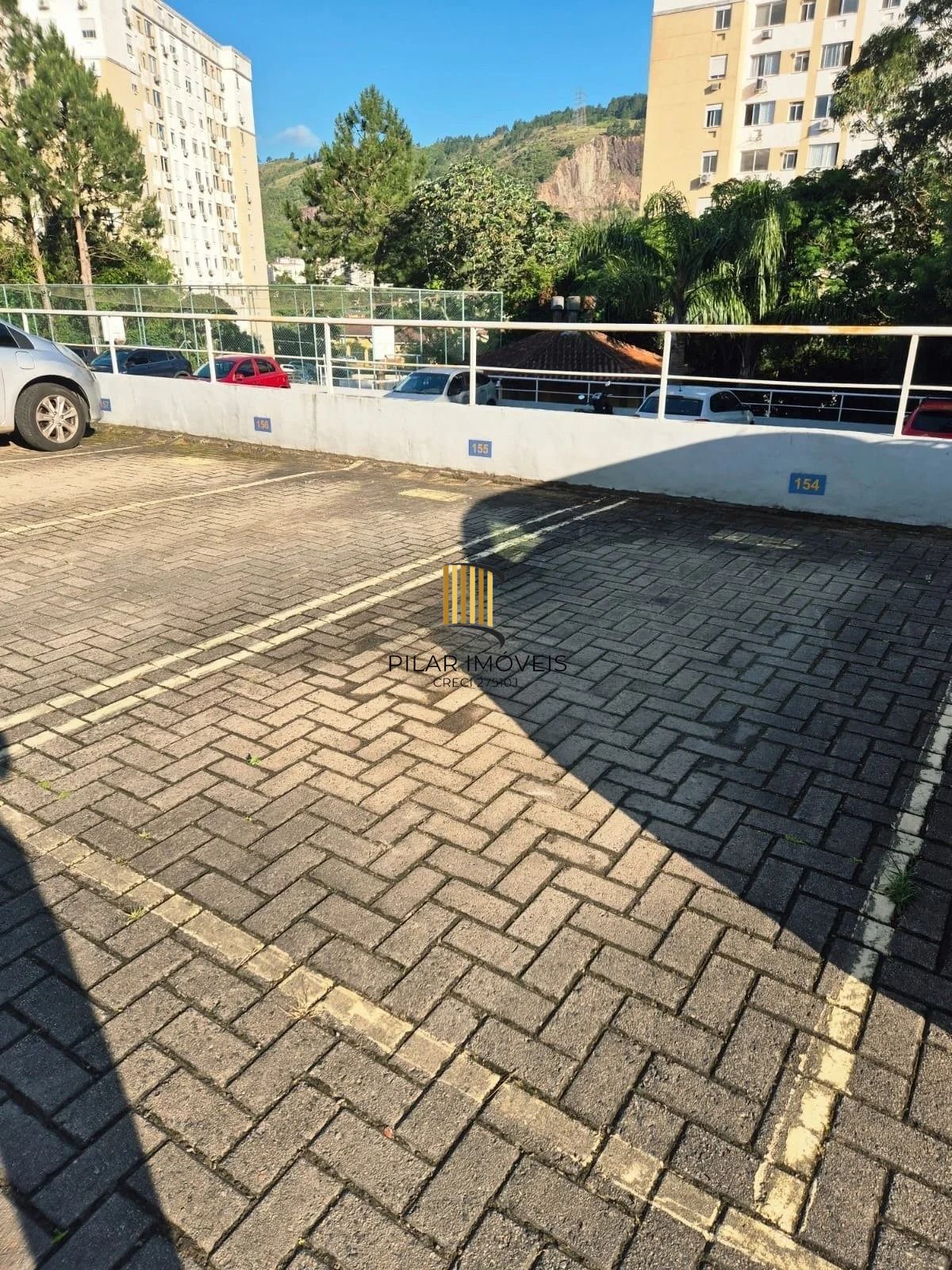 Apartamento 2 Dormitórios com Suíte, elevador e 2 Vagas no Alto Petrópolis