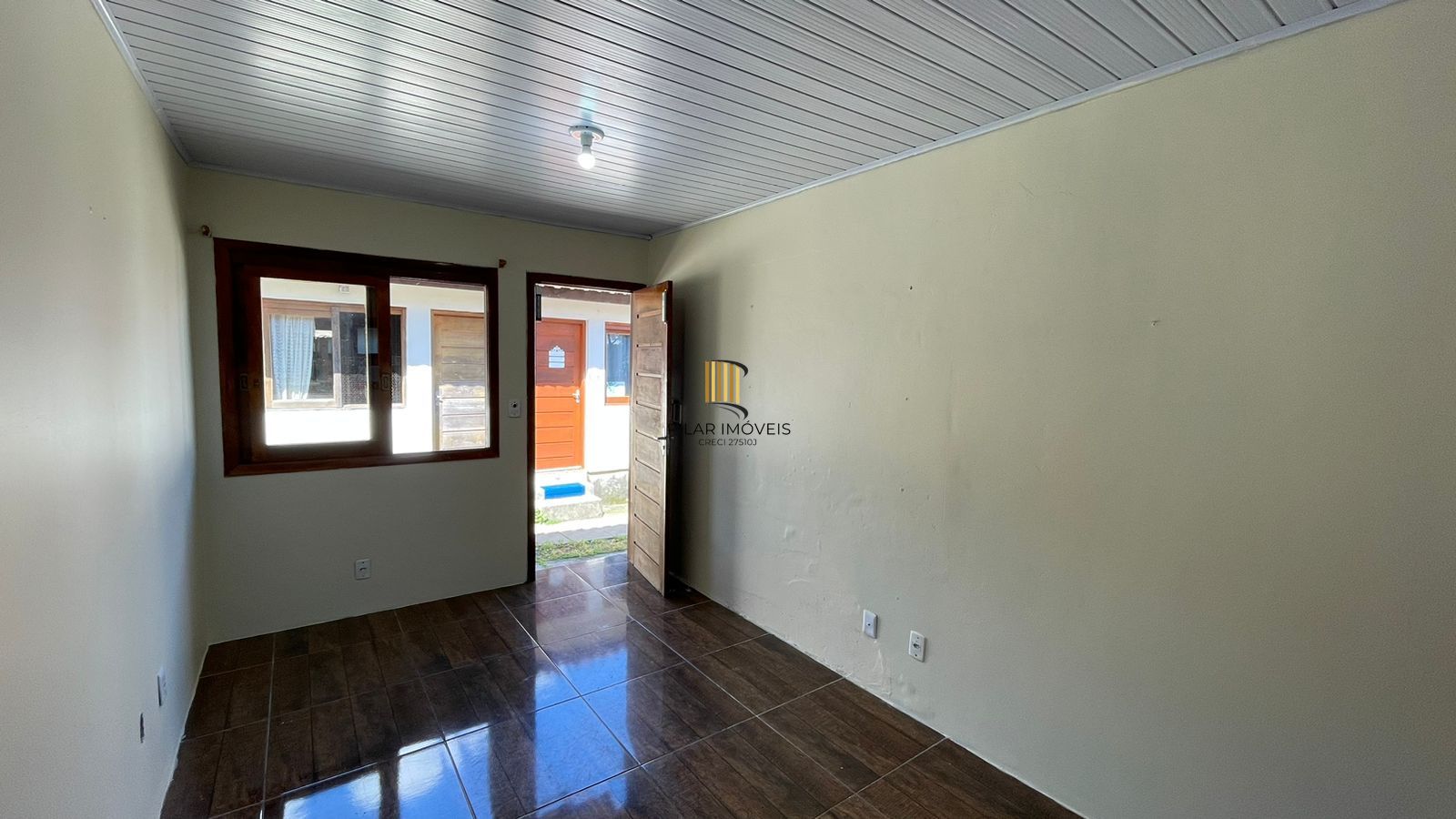 Casa em condomínio com 2 quartos e 2 vagas a venda bairro Olaria em Canoas - Pilar Imóveis