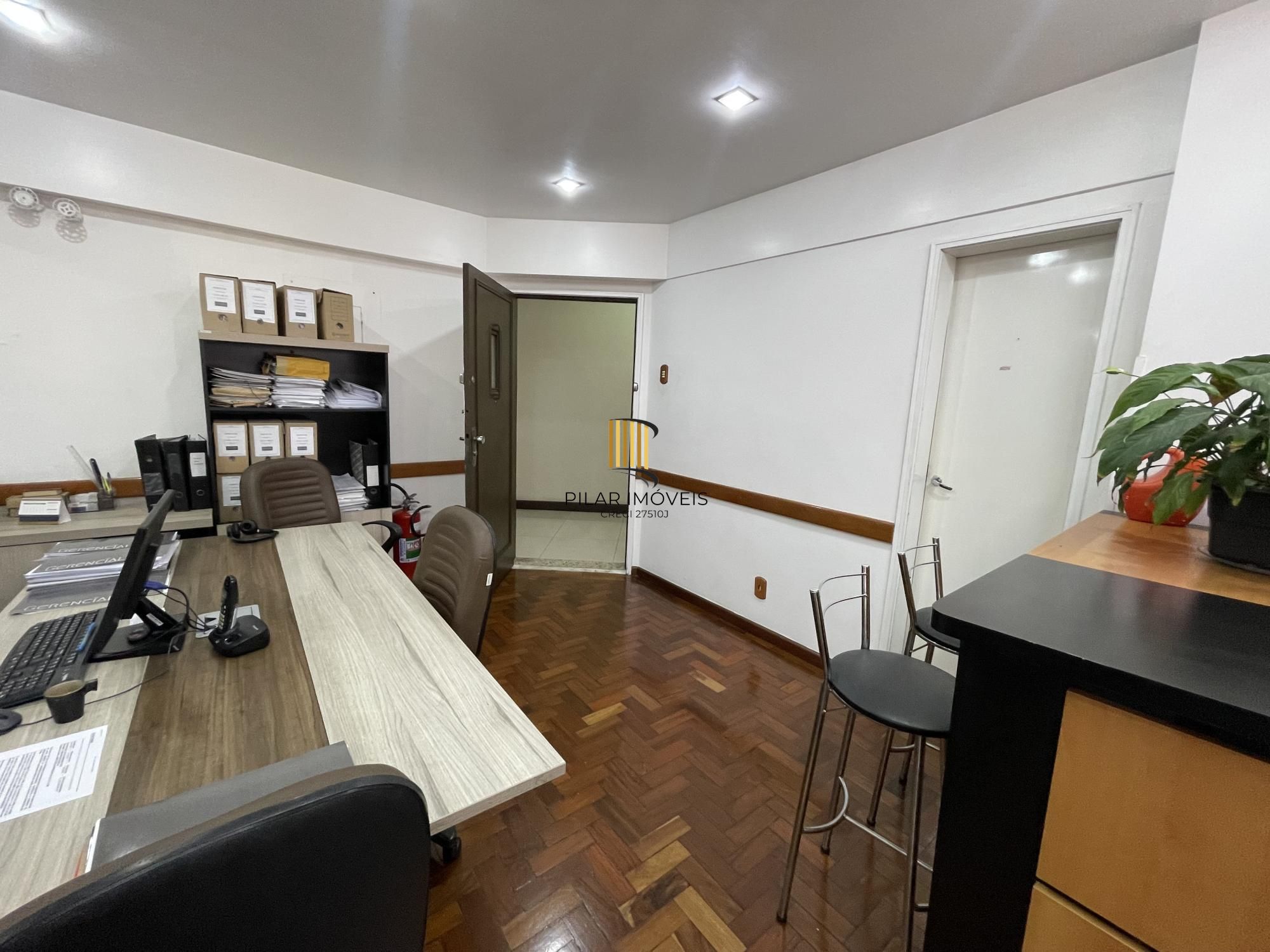 Sala comercial com 73 metros privativos no Bairro Floresta