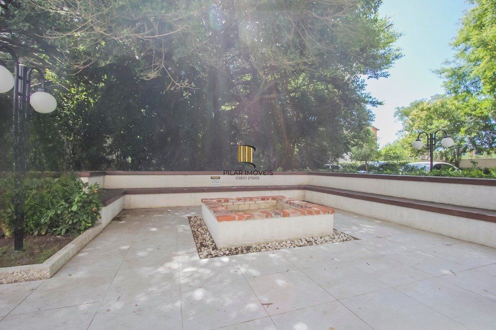 Apartamento com 3 dormitórios, 1 suíte, 1 vaga e elevador no Passo da Areia