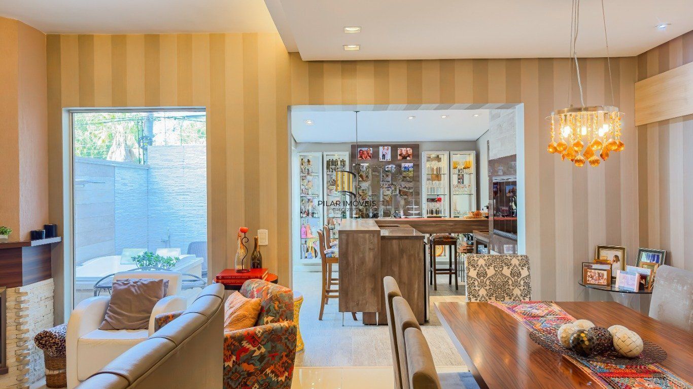 Casa em Condomínio, 3 Quartos, Suíte e 3 Vagas no Jardim Carvalho, Porto Alegre