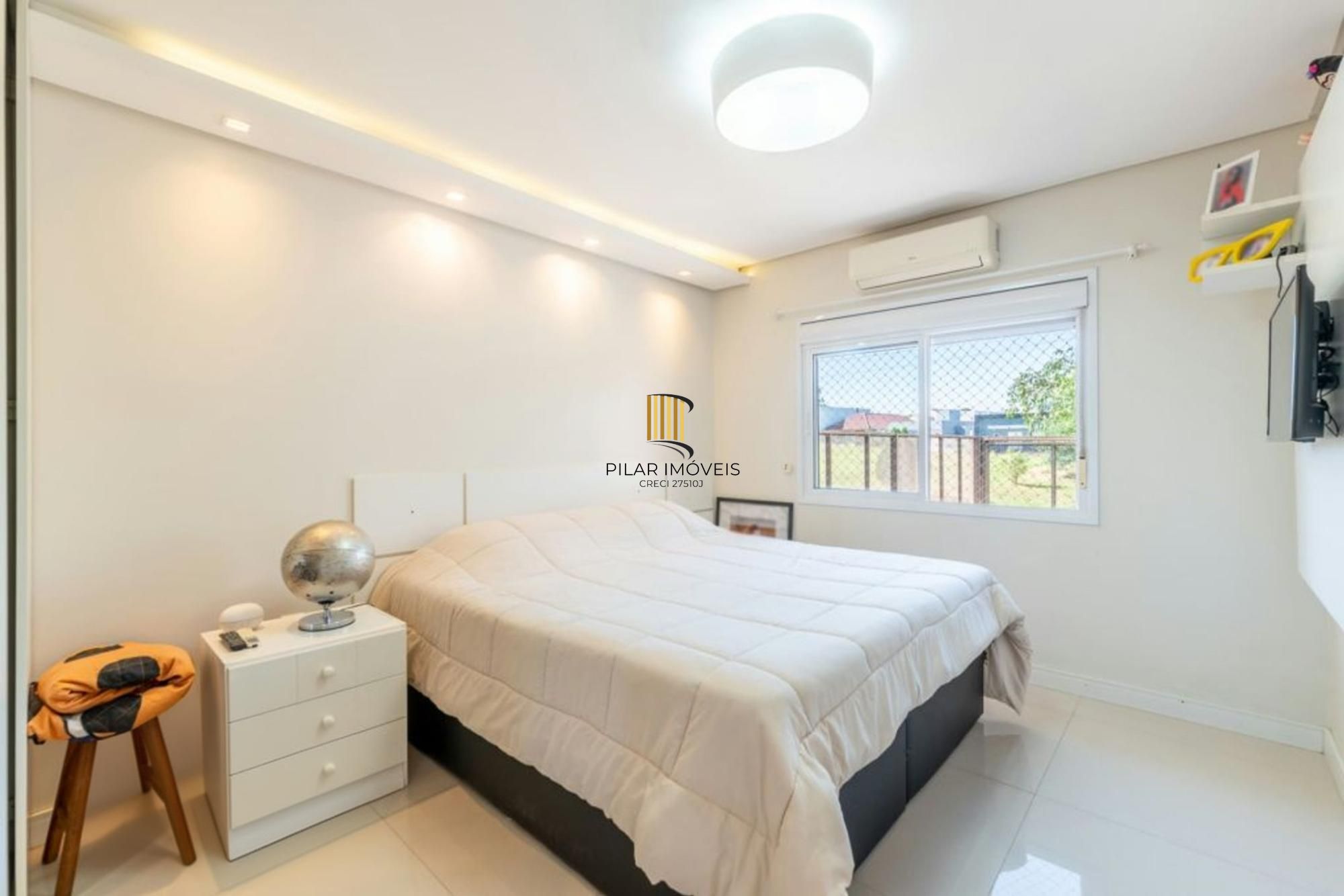 Casa em condomínio de 3 dormitórios,2 vagas e churrasqueira no bairro Agronomia