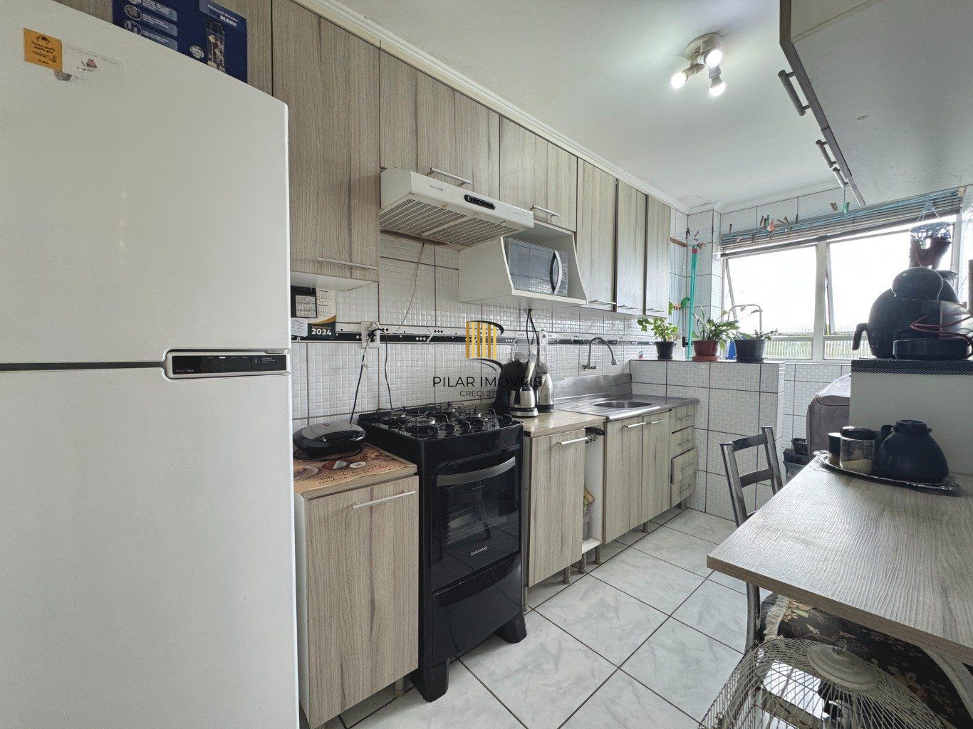 Apartamento com  2 dormitórios e com 1 vaga de garagem em Canoas.