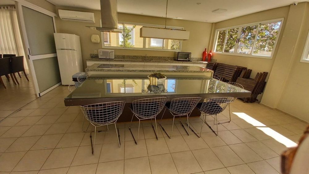 Apartamento com 3 quartos, vaga de garagem e elevador No Bairro Morro Santana