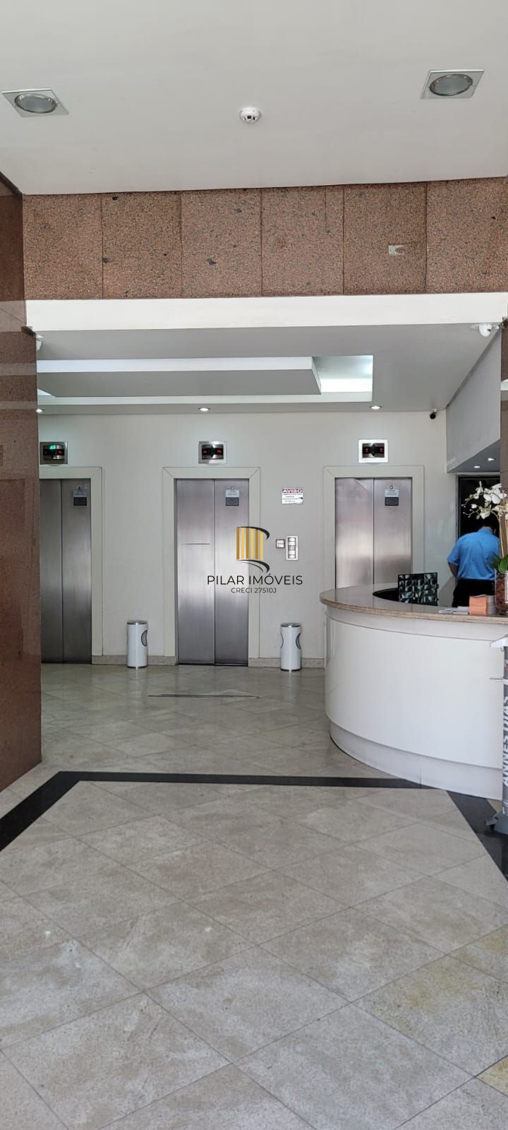 Sala Comercial em frente a Santa Casa - Centro de Porto Alegre