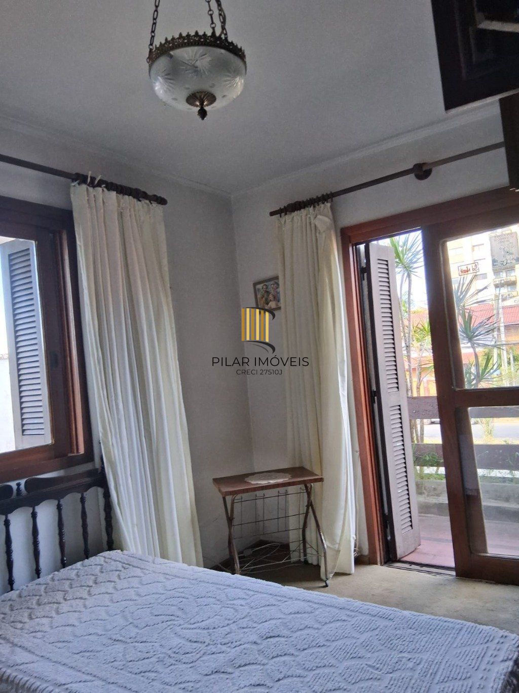 Casa com piscina 4 quartos e 2 vagas no Bairro Jardim Itu