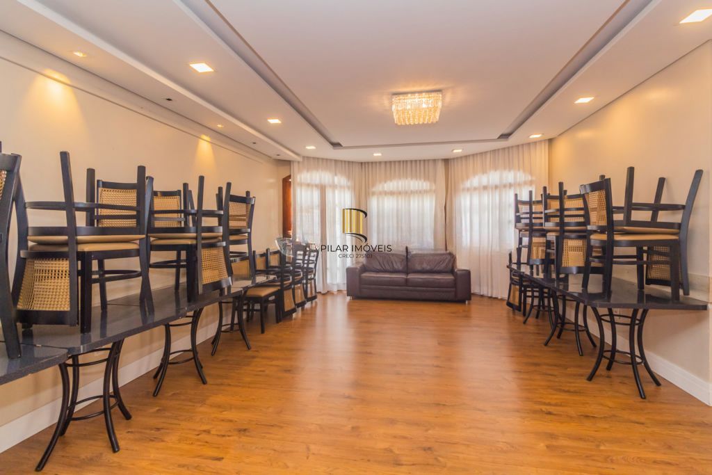 Casa em Condomínio com 3 quartos, 1 suíte e 288m² à venda no Ecoville.