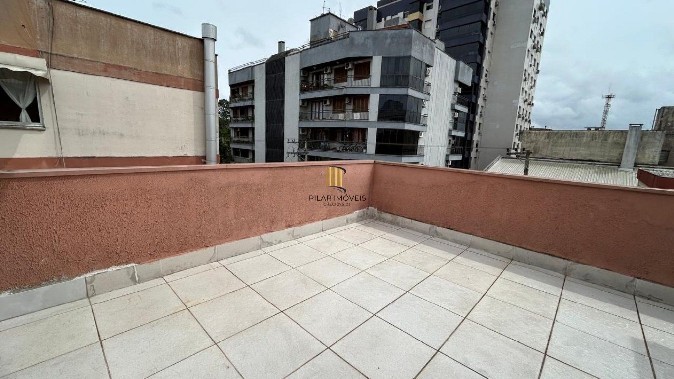 Cobertura de 4 dormitórios e 2 vagas de garagem coberta em Cachoeirinha.