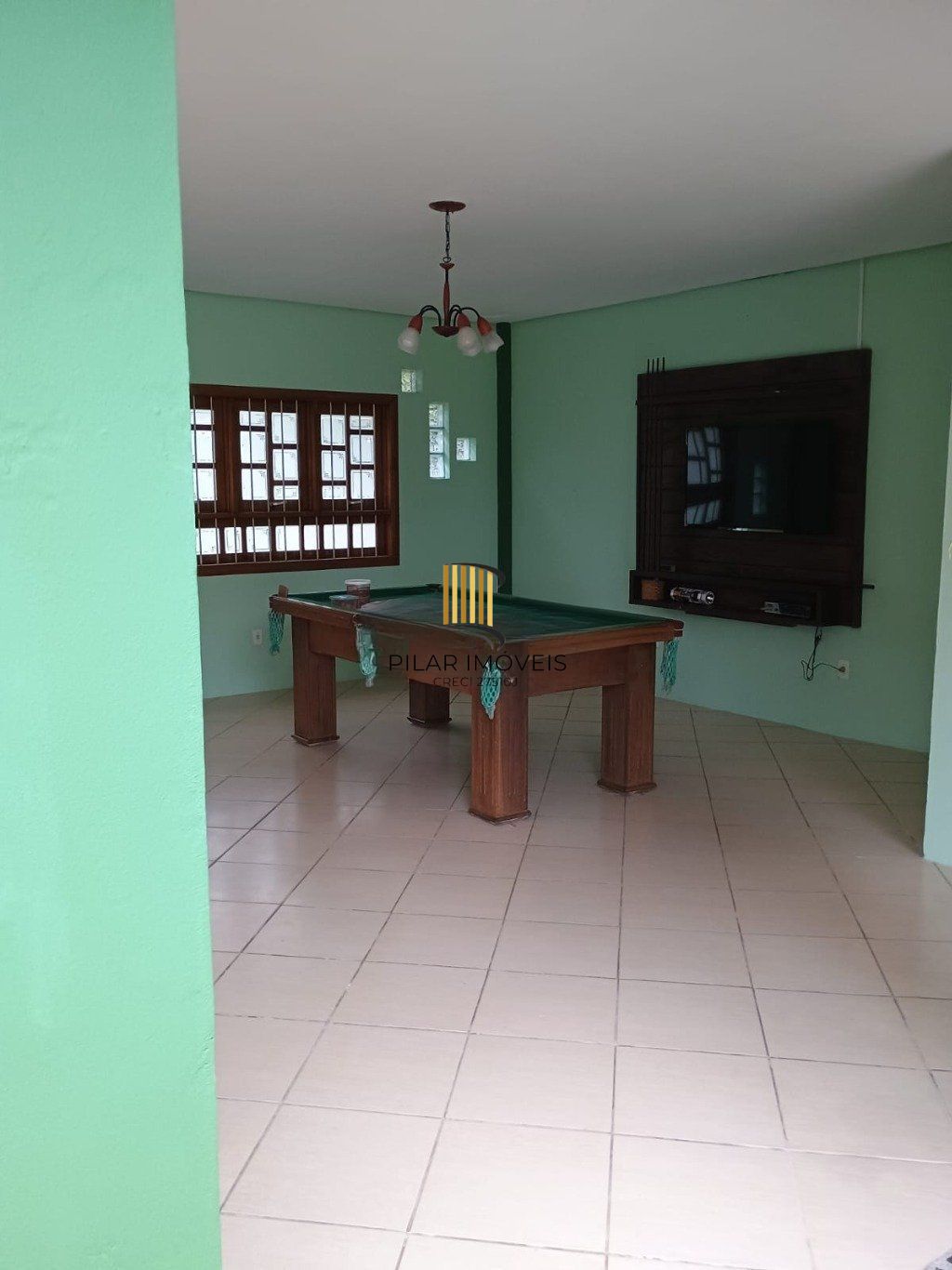 Casa semi mobiliada de 224m² com 3 quartos, 2 vagas de garagem em Canoas.