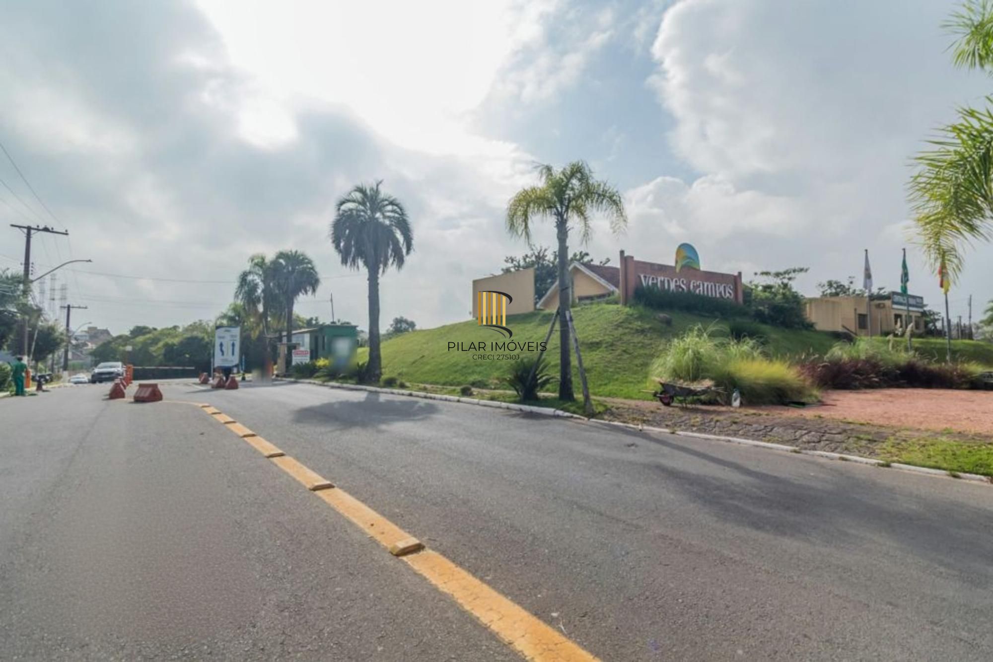 Casa em condomínio de 3 dormitórios,2 vagas e churrasqueira no bairro Agronomia