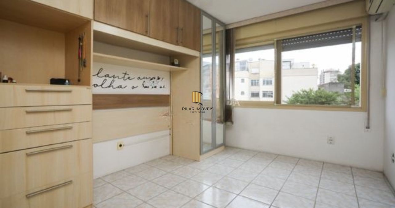 Apto de 1 dormitório Semi Mobiliado quarto andar! Cristo Redentor