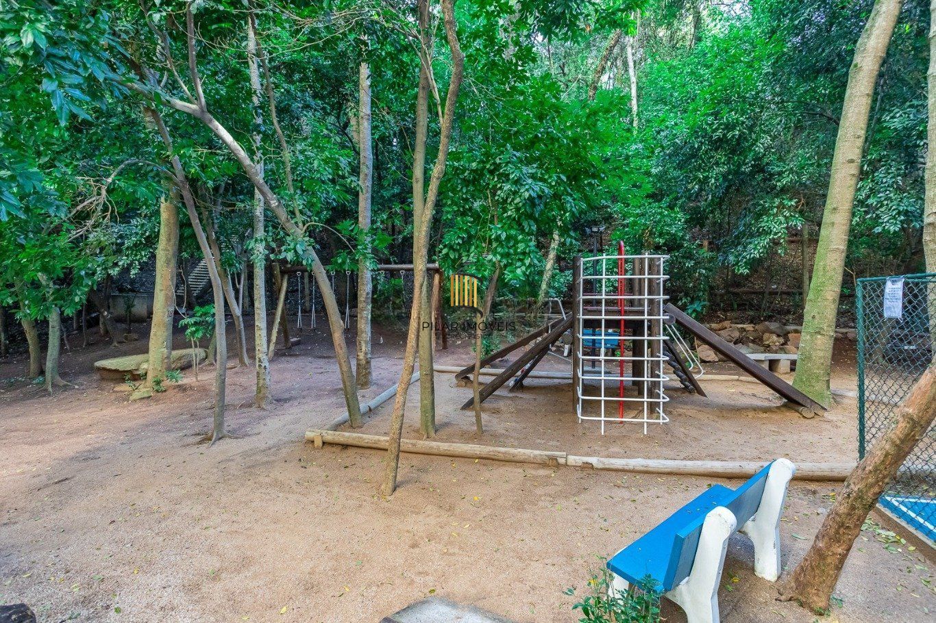 Apartamento com 3 quartos, 1 suíte, 66m² e 1 vaga na Bento Gonçalves.