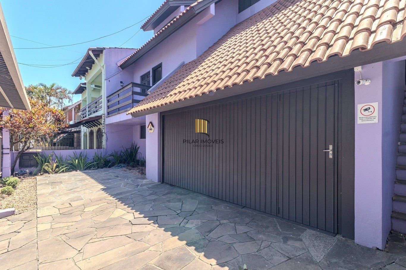 Casa com 3 quartos, vaga, piscina, Juncker e com patio no Jardim Planalto